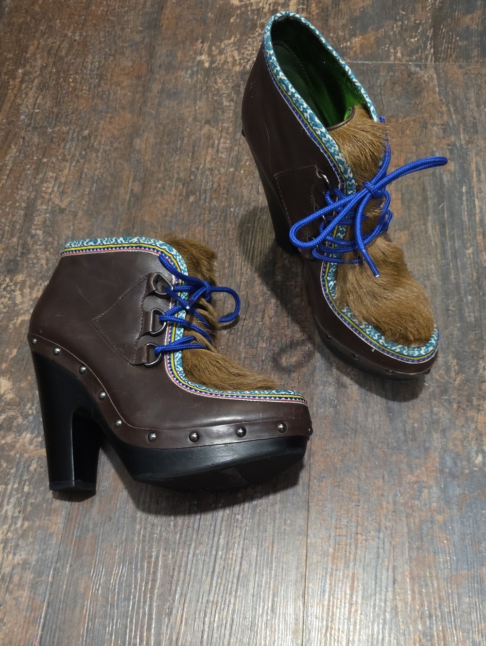 Sigerson Morrison Brown Fur-Trim Lace-Up Platform Boots with Blue Laces